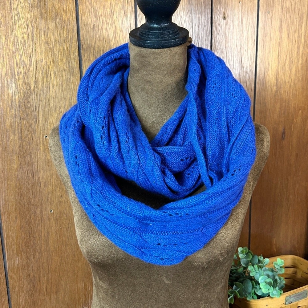 Celeste Blue Knit Infinity Scarf 90 Wool 10 Cashmere Cozy Winter‎ Accessory